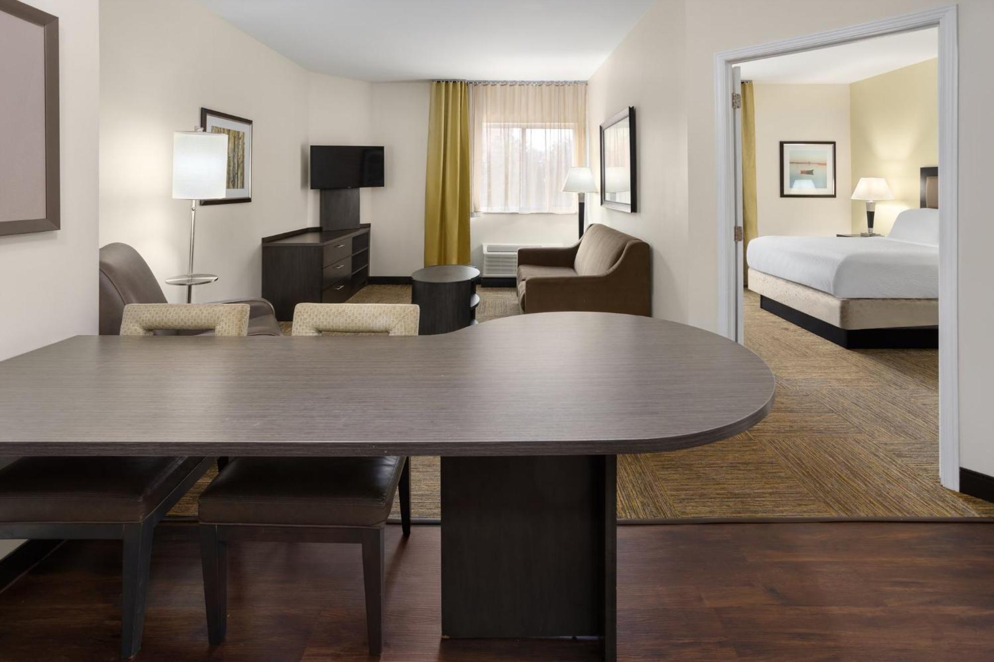 Candlewood Suites Philadelphia - Airport Area By Ihg Chester Ngoại thất bức ảnh