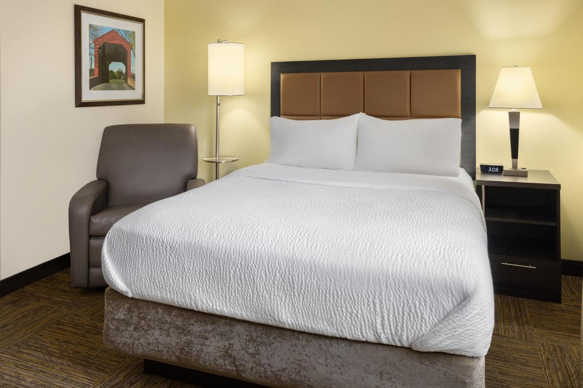 Candlewood Suites Philadelphia - Airport Area By Ihg Chester Ngoại thất bức ảnh